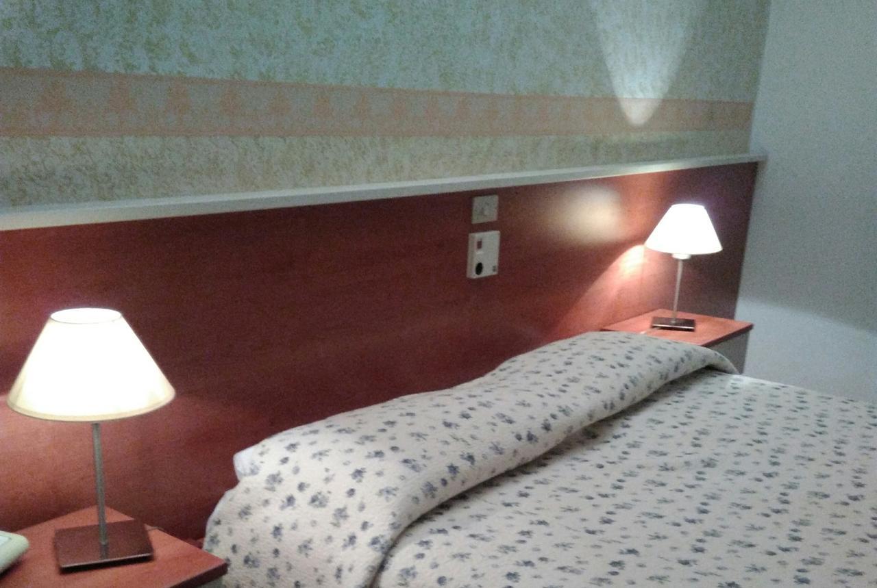 Hotel Elena Verona Luaran gambar