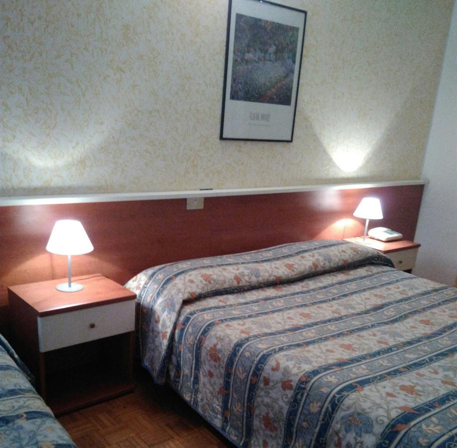 Hotel Elena Verona Luaran gambar