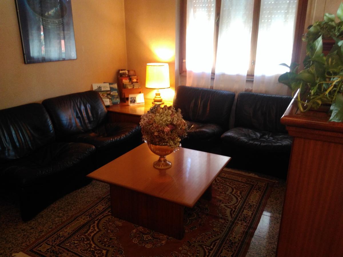 Hotel Elena Verona Luaran gambar
